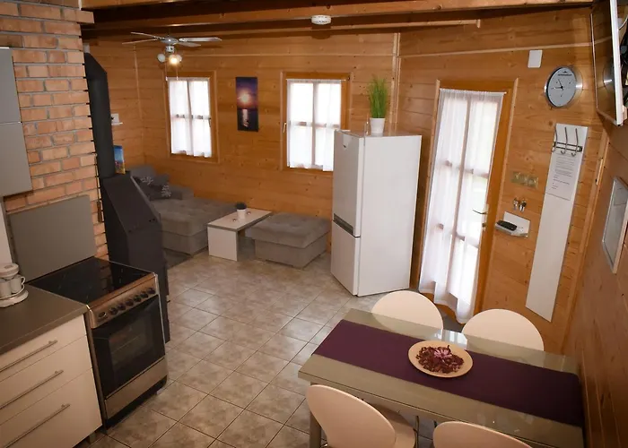Velence Korzo Pihenohaz Case de vacanță *